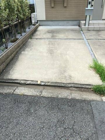 下高井戸戸建の駐車場