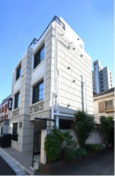 MG LUXURY SASAZUKAの外観