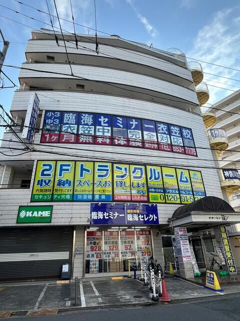 フローレン滝の外観