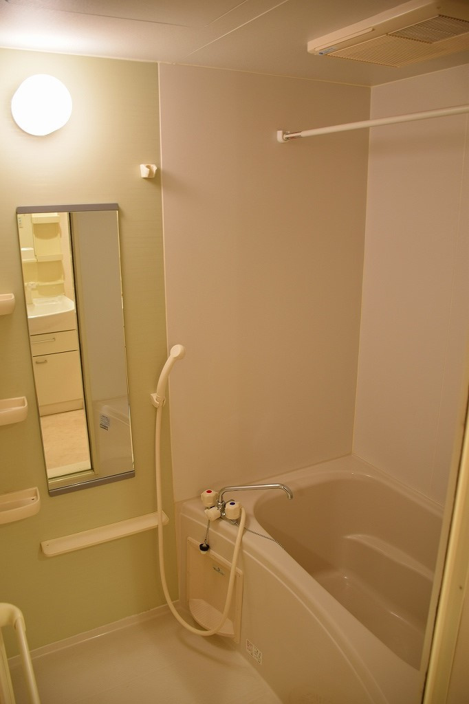 サバ－バンハウスⅡの浴室