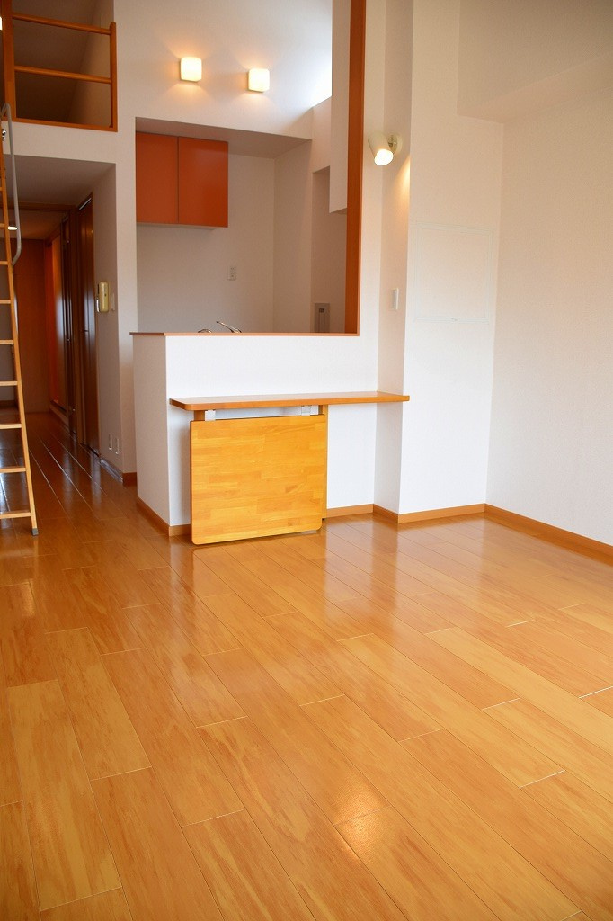 サバ－バンハウスⅡの居間・リビング