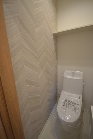 岸和田市下野町5丁目　新築戸建のトイレ