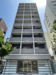 【外観】 | スカイコート新宿落合壱番館 | 鉄筋コンクリート造のがっちりとした建物。