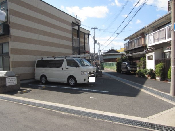 【駐車場】