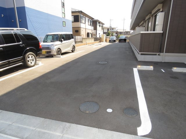 グランディールの駐車場