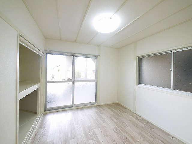 俵口町989-6戸建の居間・リビング