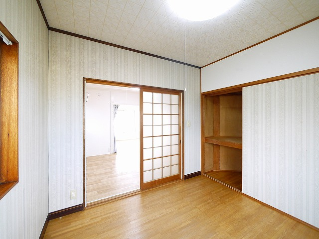 俵口町989-6戸建の寝室