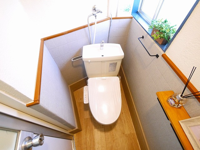 俵口町989-6戸建のトイレ