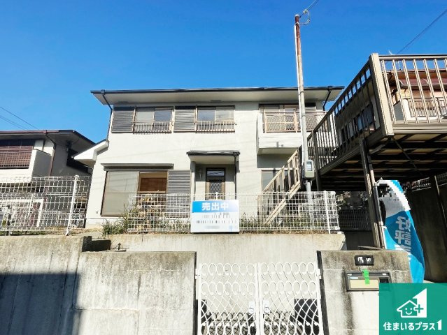 神戸市垂水区朝谷町　中古一戸建ての外観|周辺は落ち着いた街並みの住宅地！子育てがしやすい住環境です！現地でしかわからない事もございます。是非一度ご覧ください。