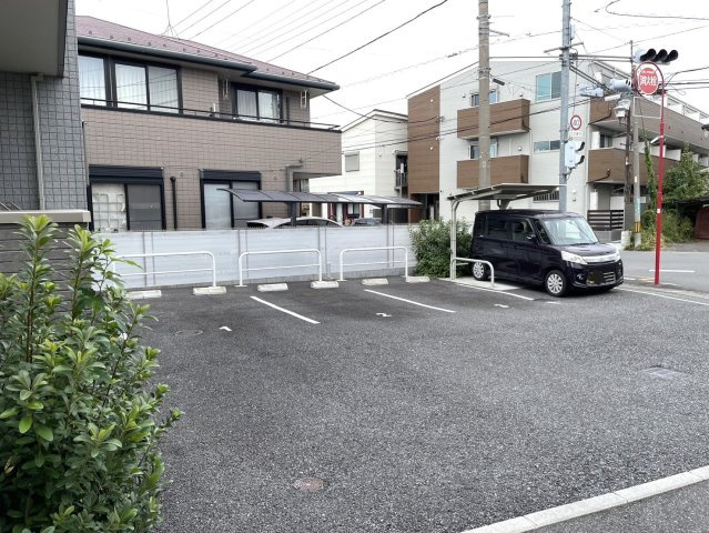 SPICA HOUSE与野本町の駐車場