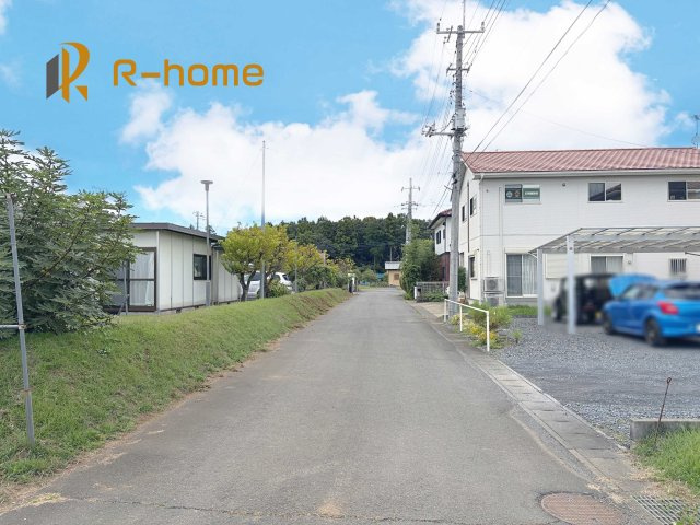 第2石岡市山崎　新築戸建て　1号棟の前面道路含む現地写真|『今から見たい！』大歓迎です♪
お気軽にＲ－ｈomeまでお問い合わせください。