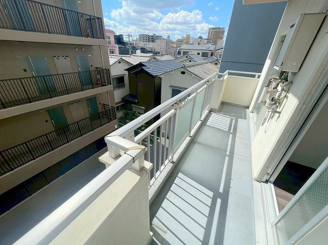 メガログリースのバルコニー