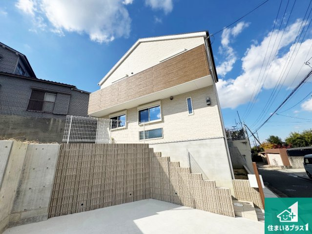 1(土)2(日)現地説明会！◆堺市美原区平尾　限定1邸の外観|安心の10年保証！外観を美しく保ち、雨水で汚れを落とします！気になることがありましたら、お気軽にお問い合わせください！