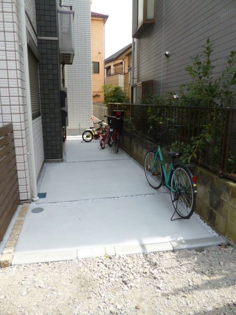 luceのエントランス|駐輪場