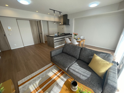 【居間・リビング】アプローズ陣原駅 