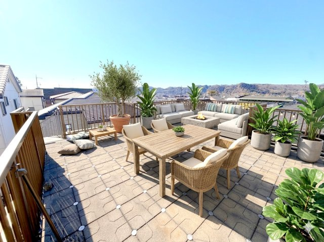 羽村市羽加美2丁目　ルーフバルコニーと地下室のある５LDKの邸宅