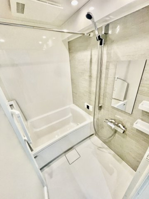 【浴室】 | ダイアパレス舟入通り | 浴室暖房乾燥機、高断熱浴槽を採用しているので保温効果があります