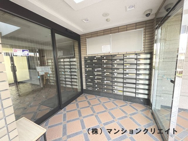 ロアール高木のエントランス