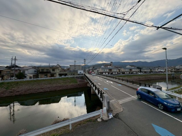 長岡京市滝ノ町1丁目の展望|眺望良好◎
郵便局や銀行、病院が徒歩10分圏内です♪