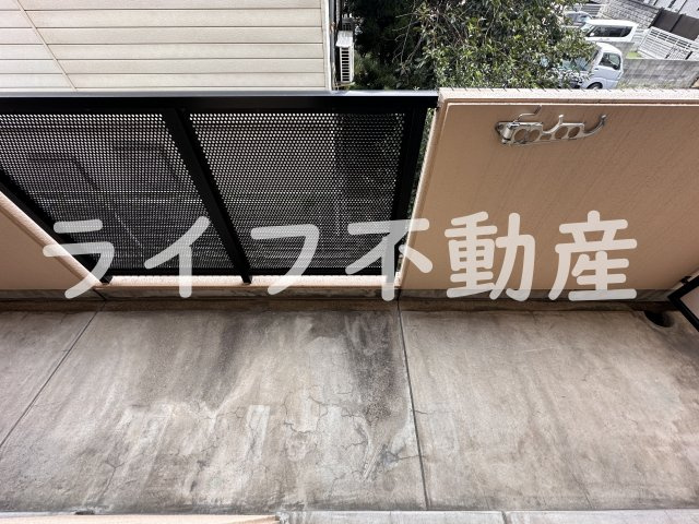 ローレルハイツ花園のバルコニー|落ち着いた時間を過ごせるバルコニーです