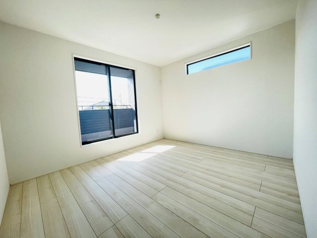 岡崎市赤渋町3期　新築分譲住宅　全3棟　2号棟の洋室|居室は、収納つきで子ども部屋や寝室など多彩な用途の利用ができます♪