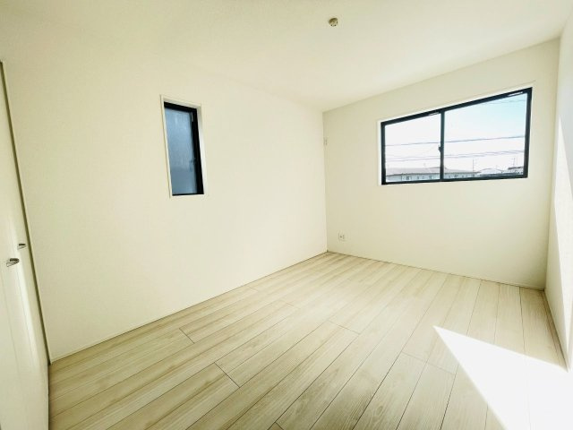 岡崎市赤渋町3期　新築分譲住宅　全3棟　2号棟の洋室|家族一人一人の大切なプライベート空間です。