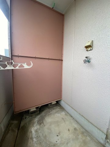 IJI大泉の設備|洗濯機置き場（屋外）