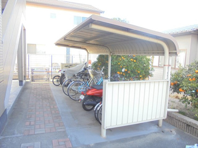 【その他共用部分】 | エルトハイムＳ | 屋根付き駐輪場