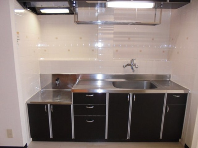 【キッチン】 | エルトハイムＳ | 吊戸棚付き