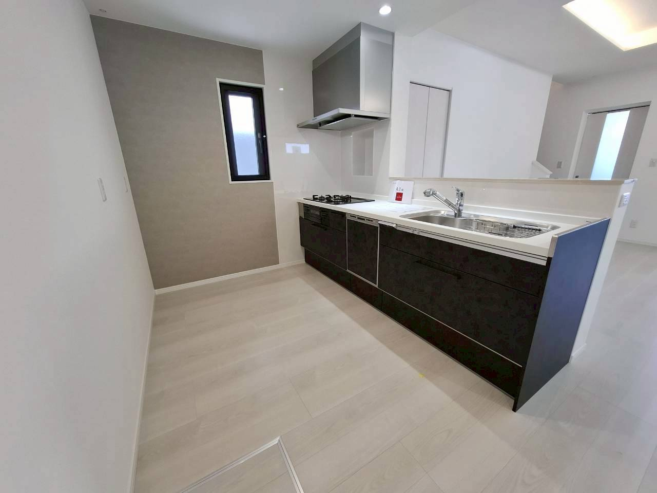 クローバーエース嘉手納屋良Ⅱ　5号棟の内観：施工例|※未完成物件の為、同建築会社施工参考写真となります。