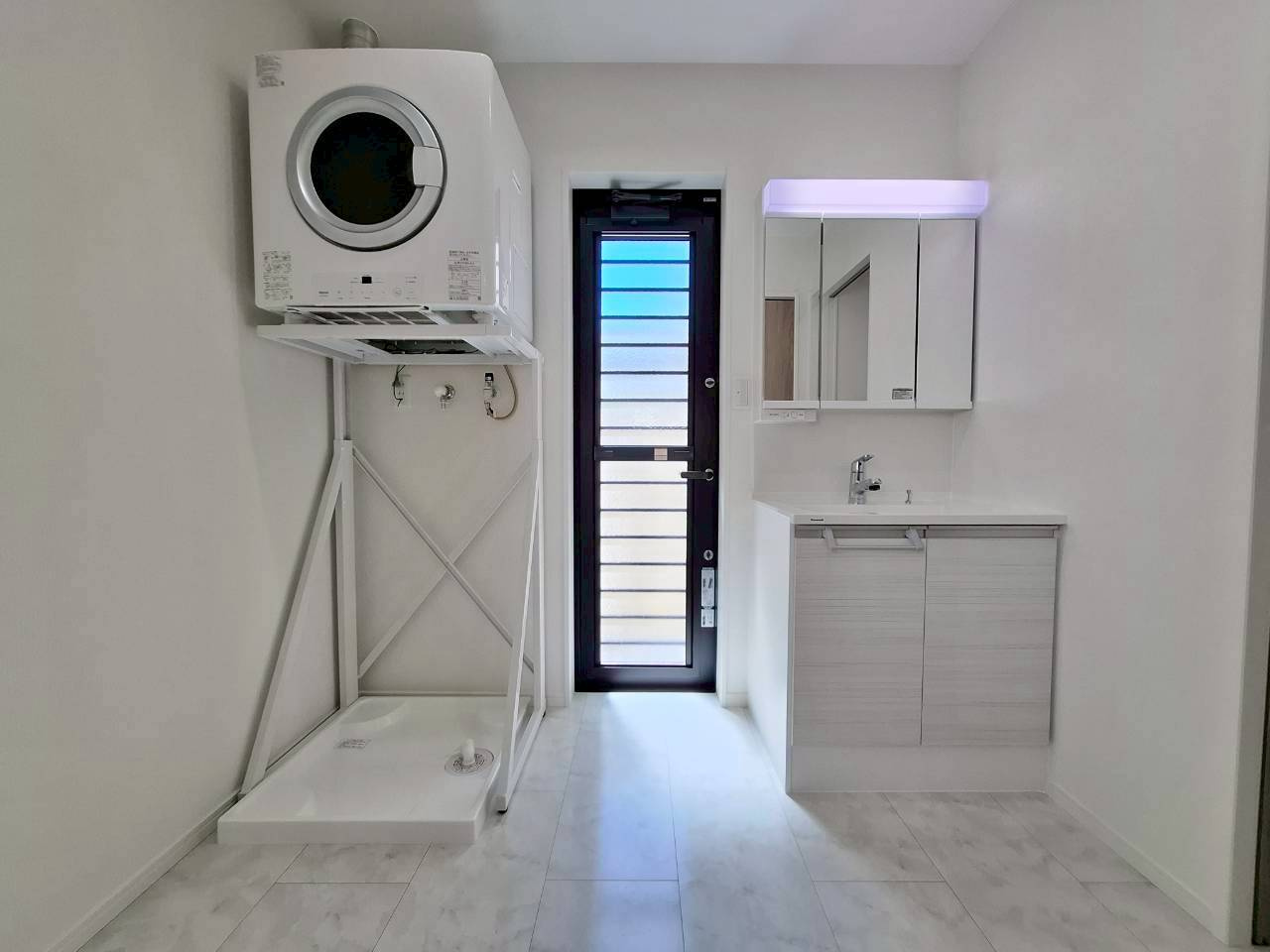 クローバーエース嘉手納屋良Ⅱ　5号棟の内観：施工例|※未完成物件の為、同建築会社施工参考写真となります。