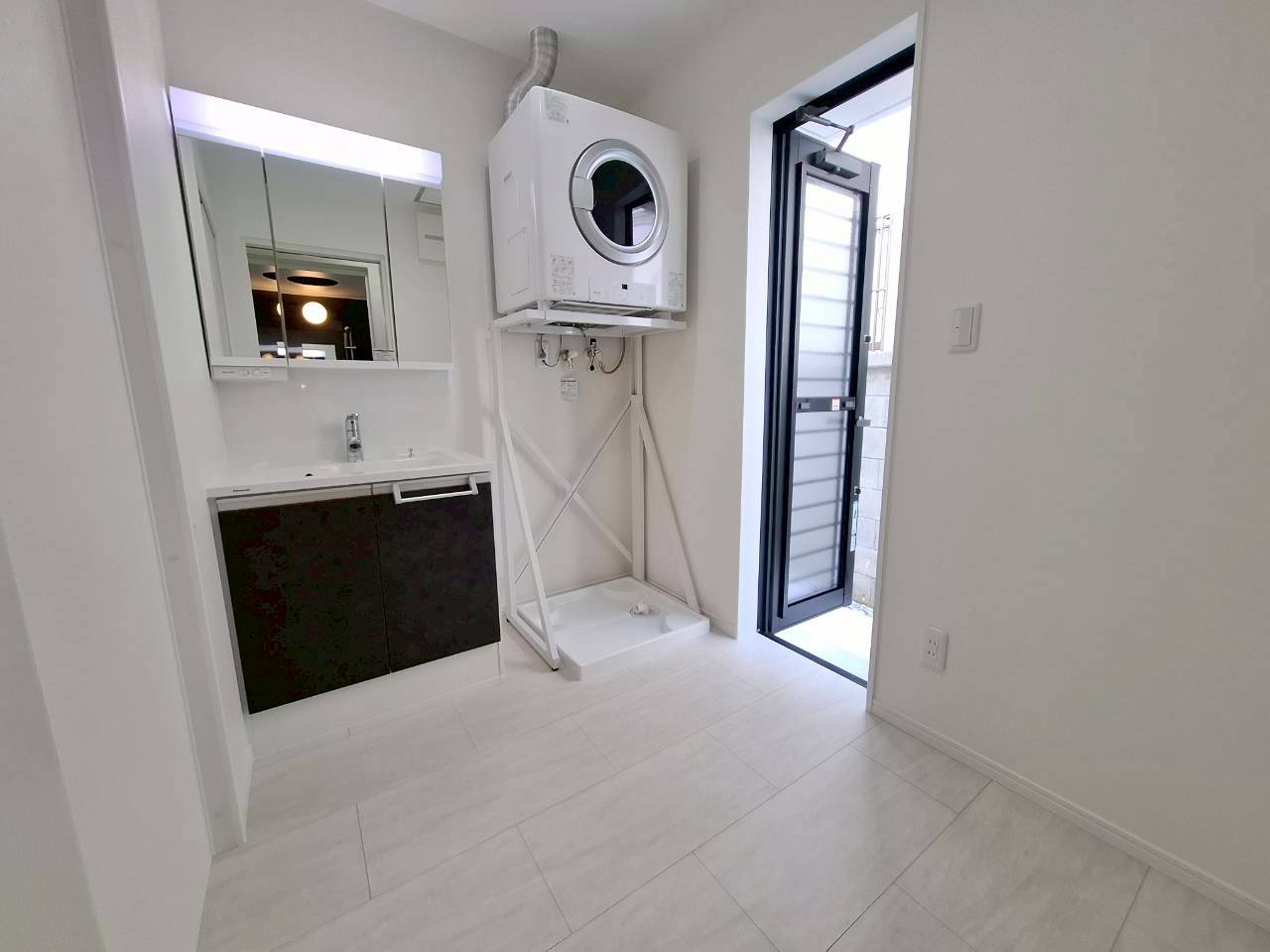 クローバーエース嘉手納屋良Ⅱ　5号棟の内観：施工例|※未完成物件の為、同建築会社施工参考写真となります。