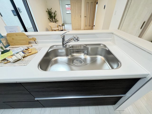 【キッチン】 | 福岡市東区美和台5丁目第1　A号棟（全2棟）【仲介手数料無料・0円】 | 現地写真。