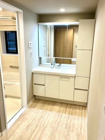 ジェイシティ中新町の独立洗面台