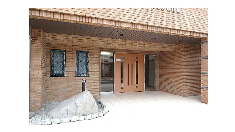 ジェイシティ中新町のエントランス