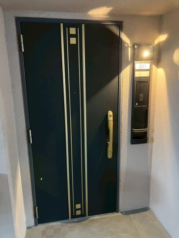 ジェイシティ中新町の玄関|
