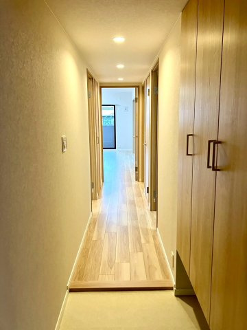 ジェイシティ中新町の玄関