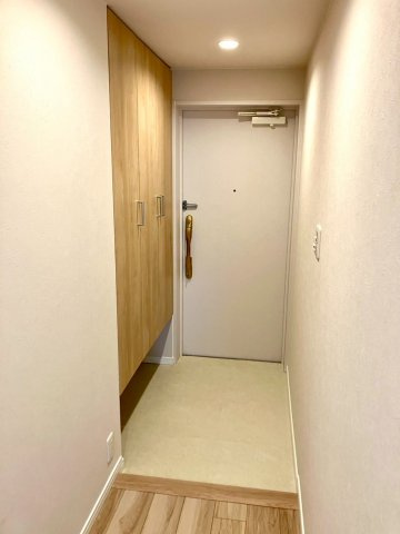 ジェイシティ中新町の玄関