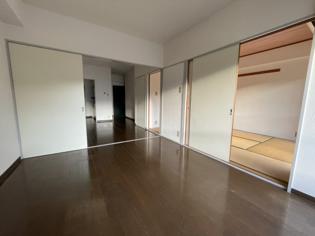 ディアコート東金の洋室