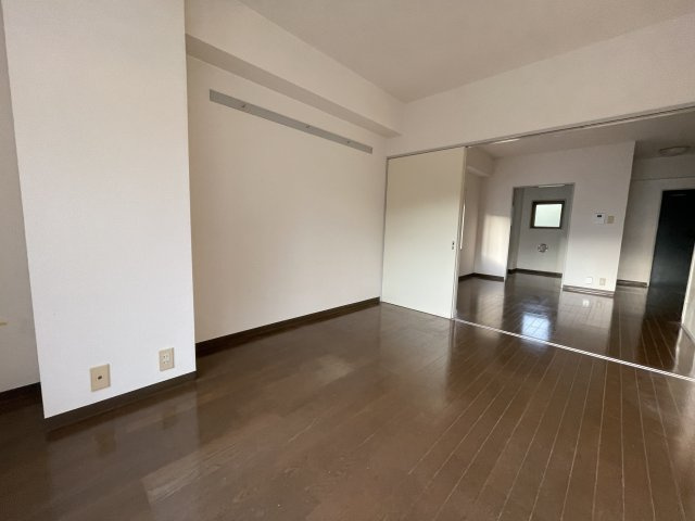 ディアコート東金の洋室