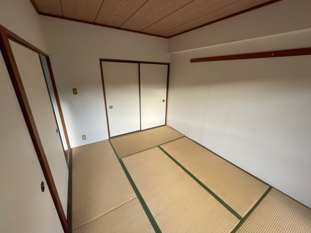 ディアコート東金の和室