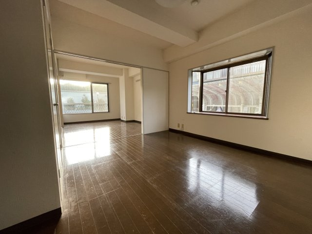 ディアコート東金の洋室