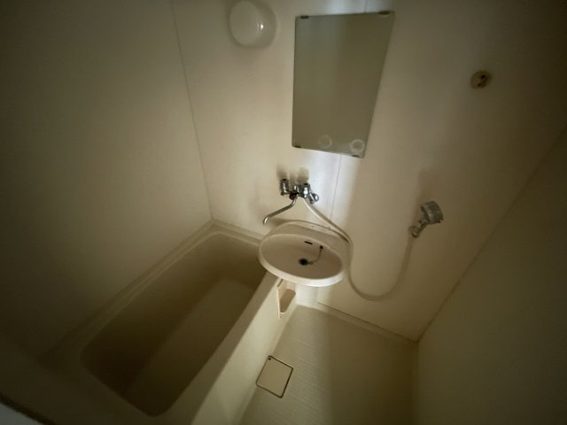 ディアコート東金の浴室