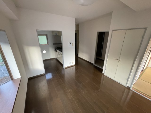 ディアコート東金の洋室