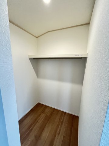 【収納】 | 福岡市東区美和台5丁目第1　B号棟（全2棟）【仲介手数料無料・0円】 | 現地写真。ウォークインクローゼットです。