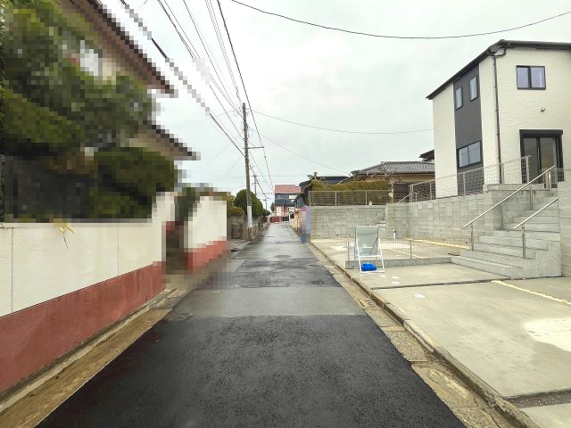 【その他】 | 福岡市東区美和台5丁目第1　B号棟（全2棟）【仲介手数料無料・0円】 | 現地写真。前面道路です。