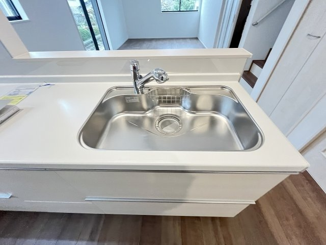 【キッチン】 | 福岡市東区美和台5丁目第1　B号棟（全2棟）【仲介手数料無料・0円】 | 施工例。施工例は完成時と異なる場合があります。