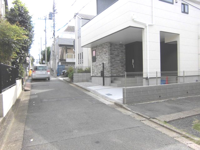 【前面道路含む現地写真】 | 練馬区南田中3丁目新築戸建限定1棟。 | 前面道路含む現地写真です