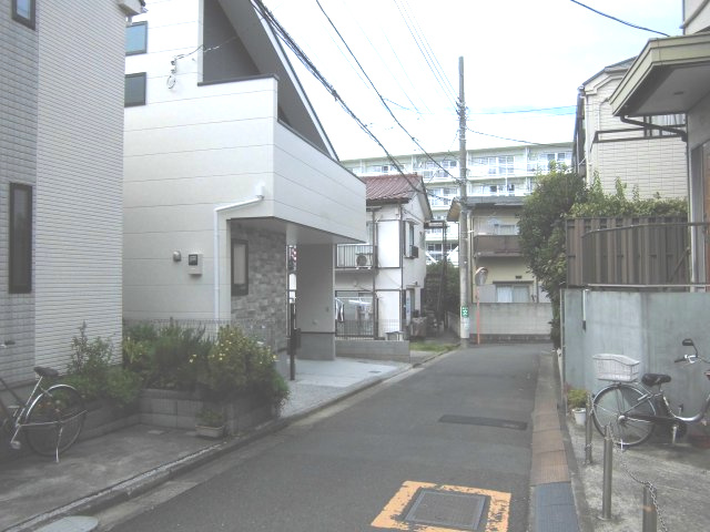 【前面道路含む現地写真】 | 練馬区南田中3丁目新築戸建限定1棟。 | 前面道路含む現地写真です