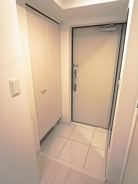 ブランTAT西宮江上町の玄関